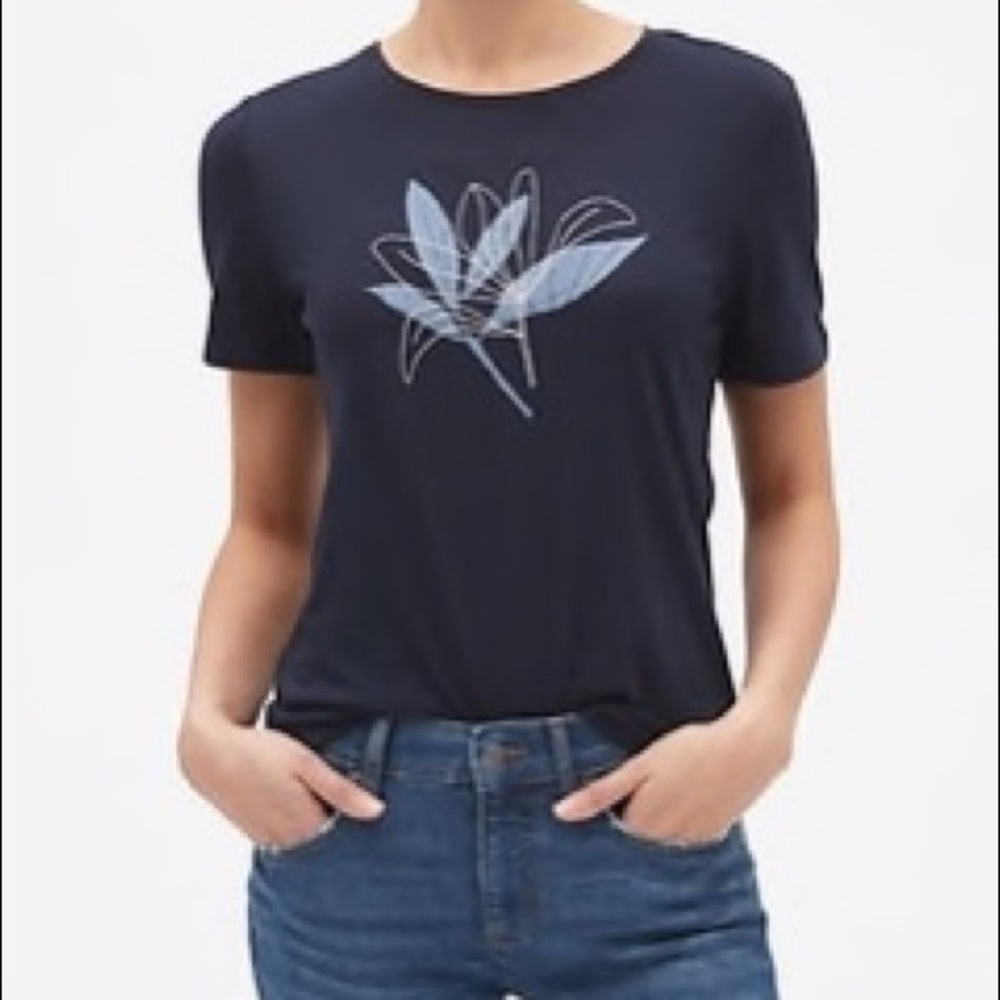 Banana Republic T shirt